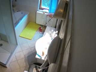 Sweden Nude Models camsoda voyeurcam-julmodels-bath-2nd-2