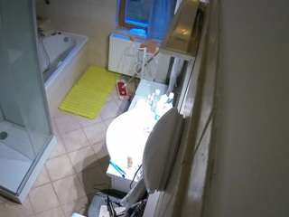 Home Voyeur camsoda voyeurcam-julmodels-bath-2nd-2