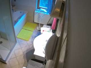 Uk Cam Models camsoda voyeurcam-julmodels-bath-2nd-2