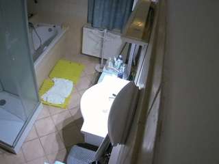 Xcam Models camsoda voyeurcam-julmodels-bath-2nd-2