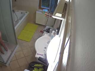 Nude Models Shows camsoda voyeurcam-julmodels-bath-2nd-2