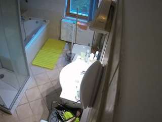 Juiletta 11 Cam Model camsoda voyeurcam-julmodels-bath-2nd-2