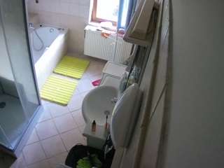 Live Webcam Models camsoda voyeurcam-julmodels-bath-2nd-2