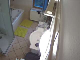Julmodels Bathroom 2nd Floor