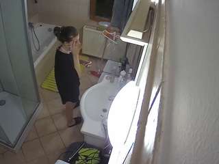 Naughtynsweetmidget camsoda voyeurcam-julmodels-bath-2nd-2