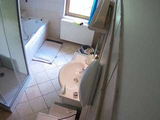 Julmodels Bathroom 2nd Floor-2