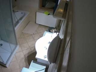 voyeurcam-julmodels-bath-2nd-2