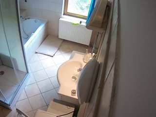 voyeurcam-julmodels-bath-2nd-2