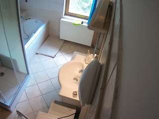 voyeurcam-julmodels-bath-2nd-2