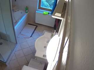 Julmodels Bathroom 2nd Floor-2