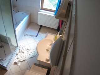 voyeurcam-julmodels-bath-2nd-2