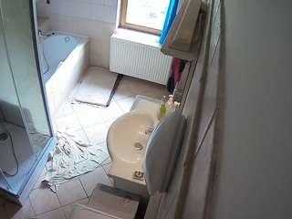 voyeurcam-julmodels-bath-2nd-2