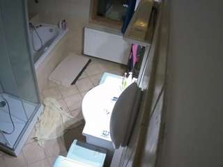 voyeurcam-julmodels-bath-2nd-2