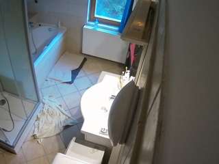 voyeurcam-julmodels-bath-2nd-2