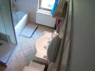 voyeurcam-julmodels-bath-2nd-2