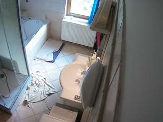 Julmodels Bathroom 2nd Floor-2