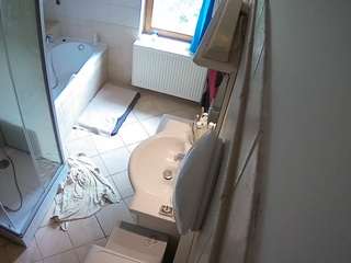 Julmodels Bathroom 2nd Floor-2