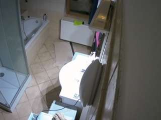 voyeurcam-julmodels-bath-2nd-2 webcam model