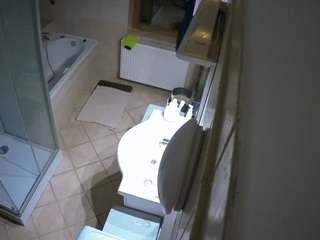 voyeurcam-julmodels-bath-2nd-2