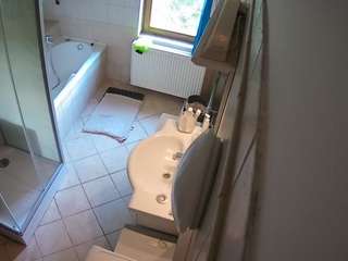 voyeurcam-julmodels-bath-2nd-2
