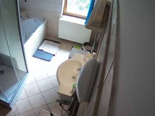 voyeurcam-julmodels-bath-2nd-2