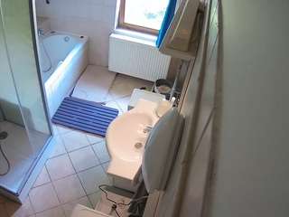 Julmodels Bathroom 2nd Floor-2
