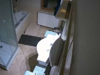 voyeurcam-julmodels-bath-2nd-2