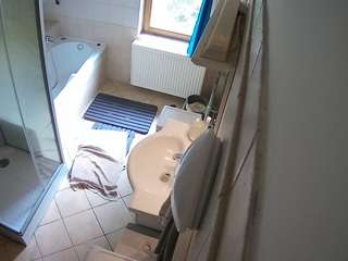 voyeurcam-julmodels-bath-2nd-2