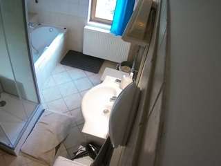Julmodels Bathroom 2nd Floor-2