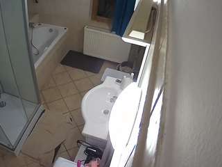 voyeurcam-julmodels-bath-2nd-2 webcam model