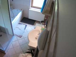 Julmodels Bathroom 2nd Floor-2
