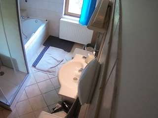 Julmodels Bathroom 2nd Floor-2
