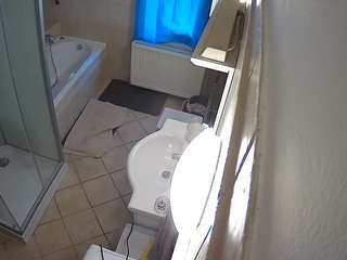 voyeurcam-julmodels-bath-2nd-2