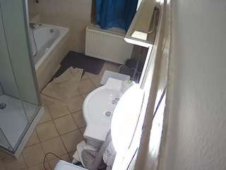 voyeurcam-julmodels-bath-2nd-2 Webcam Model Profile