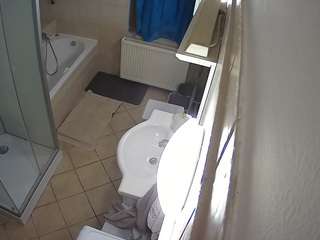 voyeurcam-julmodels-bath-2nd-2