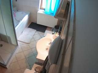 Julmodels Bathroom 2nd Floor-2