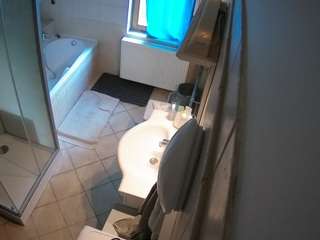 voyeurcam-julmodels-bath-2nd-2 Modèle Webcam Profil