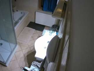 voyeurcam-julmodels-bath-2nd-2 Thumb Image