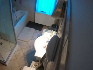 voyeurcam-julmodels-bath-2nd-2 - Live Cam