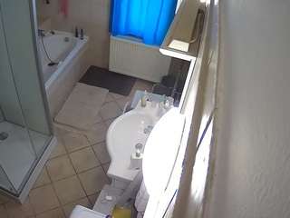 voyeurcam-julmodels-bath-2nd-2 - Live Cam