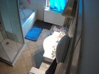 voyeurcam-julmodels-bath-2nd-2