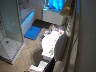 voyeurcam-julmodels-bath-2nd-2