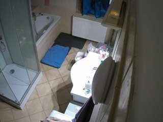 voyeurcam-julmodels-bath-2nd-2