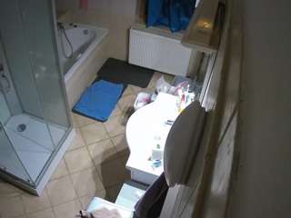 voyeurcam-julmodels-bath-2nd-2
