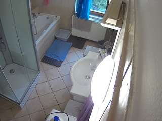  voyeurcam-julmodels-bath-2nd-2 chat room