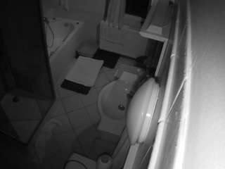 voyeurcam-julmodels-bath-2nd-2 camsoda