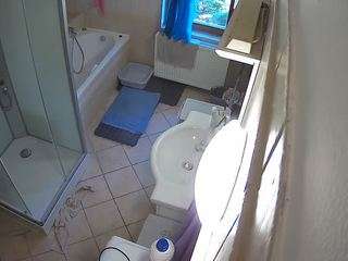 voyeurcam-julmodels-bath-2nd-2 camsoda