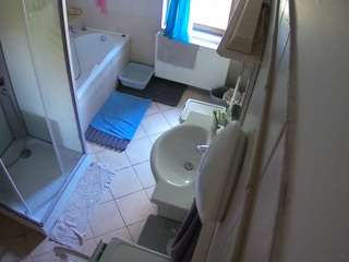 voyeurcam-julmodels-bath-2nd-2 camsoda