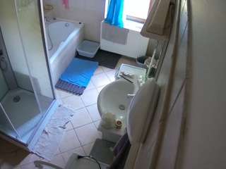 voyeurcam-julmodels-bath-2nd-2 camsoda