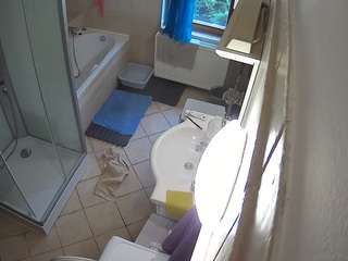voyeurcam-julmodels-bath-2nd-2's Info Image